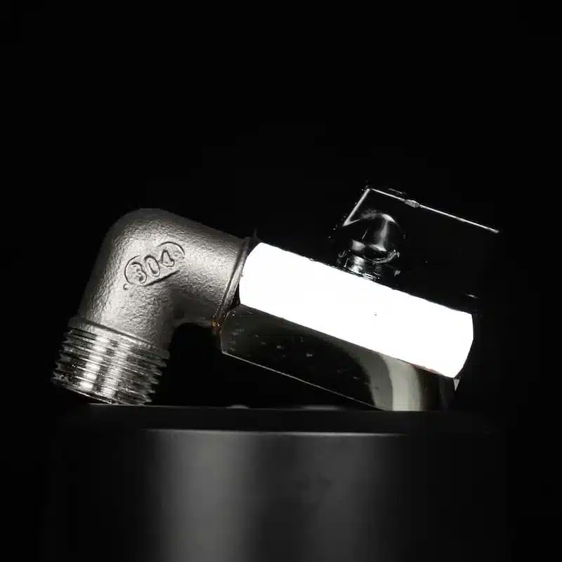 Marine fuel bladder discharge valve