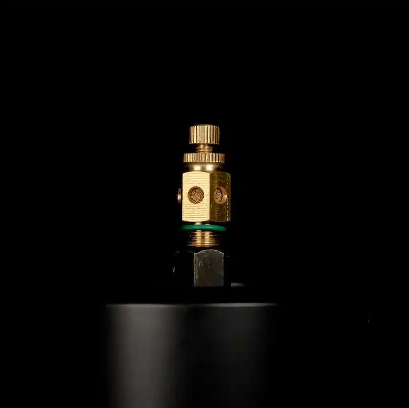 Marine fuel bladder pressure valve